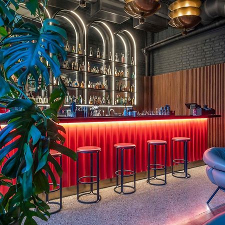 Radisson Red Tbilisi Hotel Kültér fotó