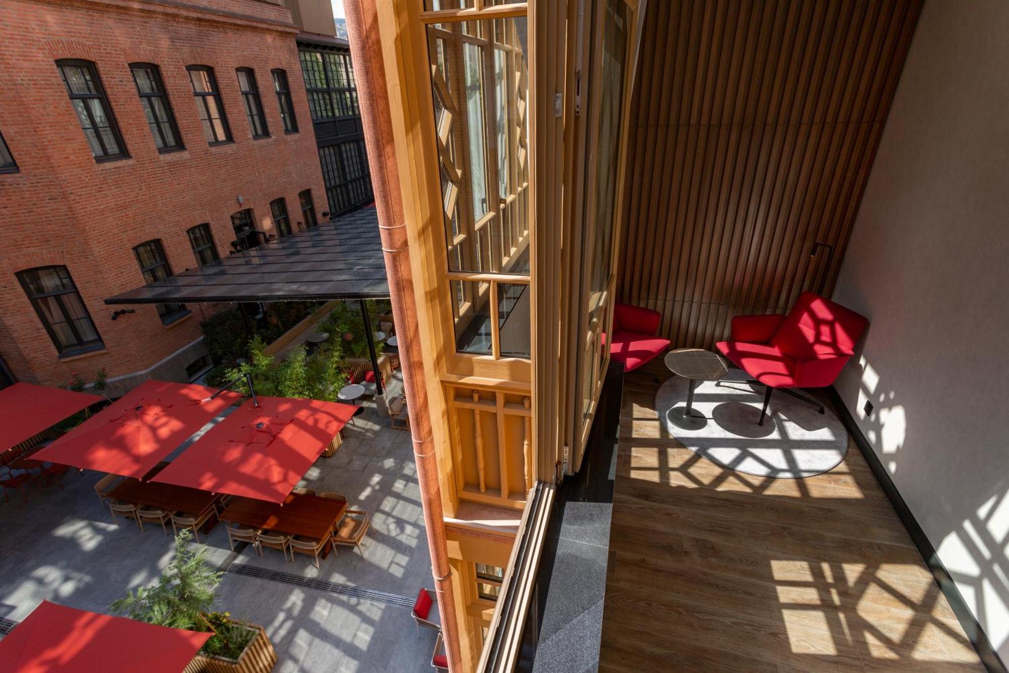 Radisson Red Tbilisi Hotel Szoba fotó