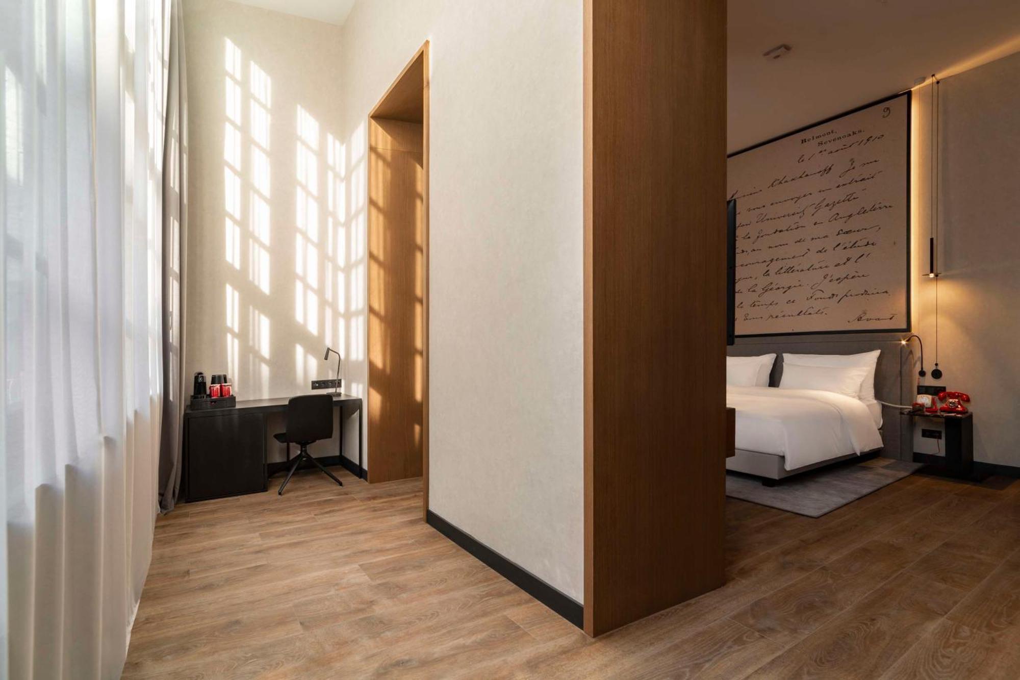 Radisson Red Tbilisi Hotel Kültér fotó