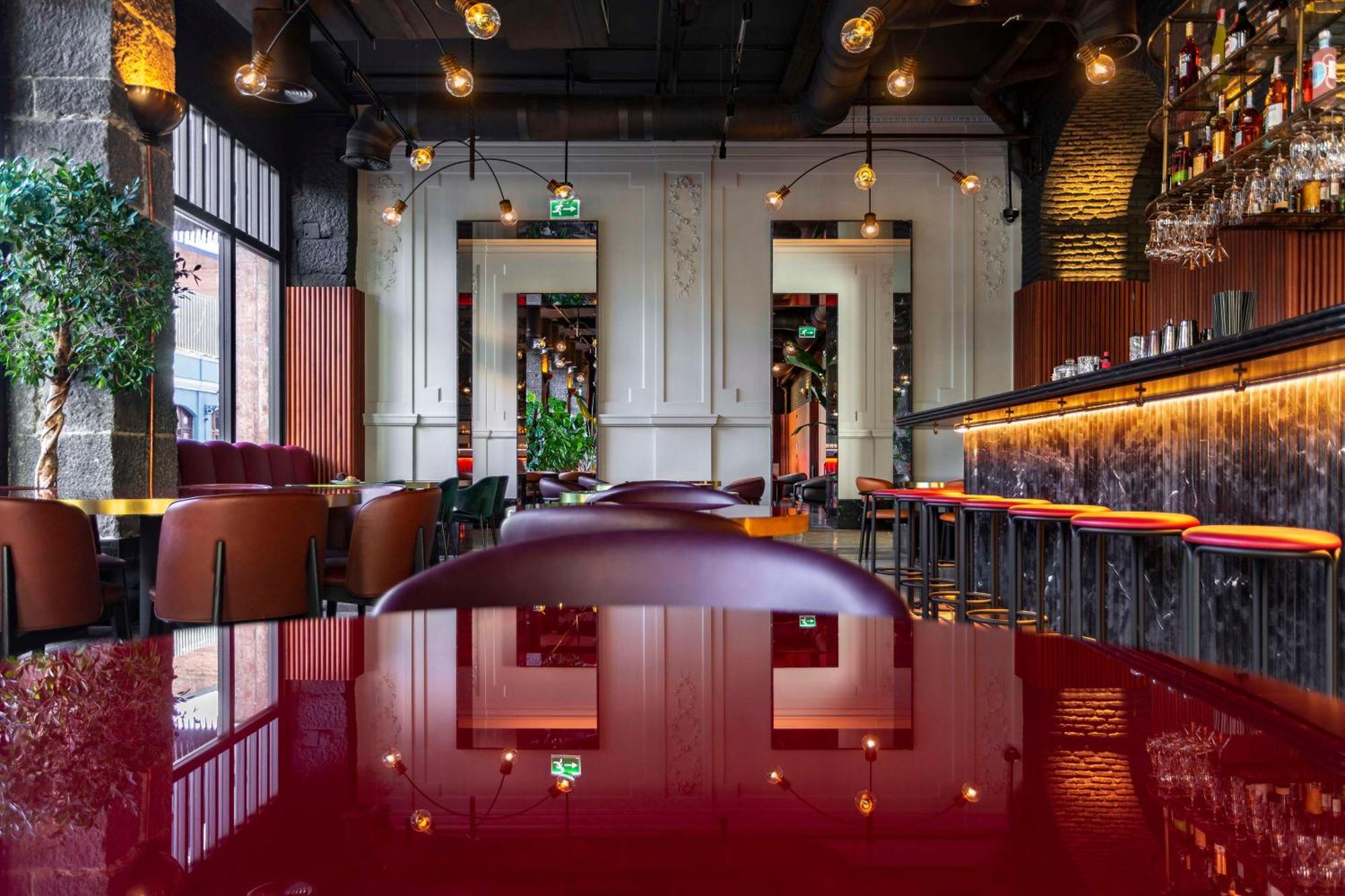 Radisson Red Tbilisi Hotel Kültér fotó