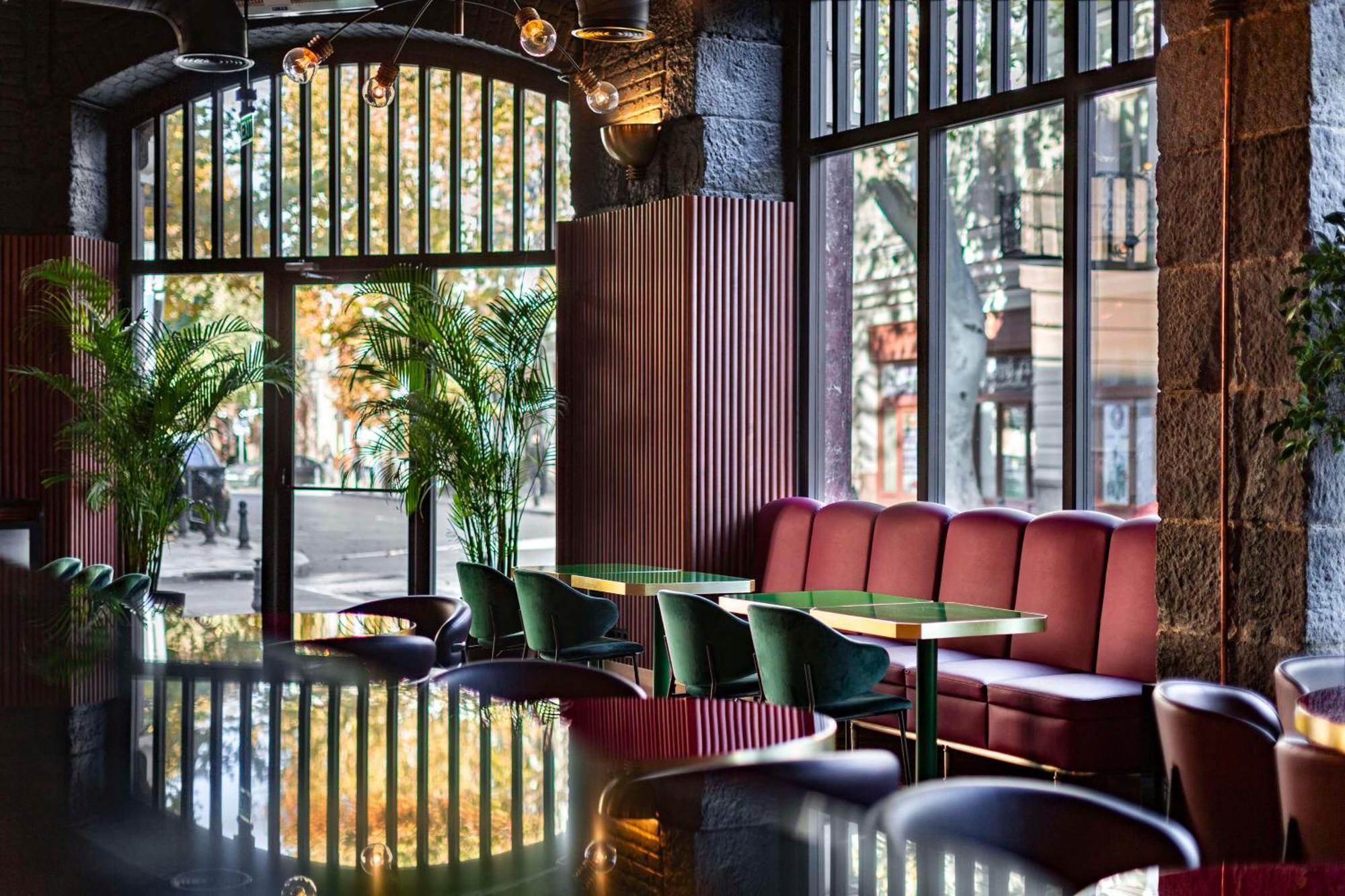 Radisson Red Tbilisi Hotel Kültér fotó