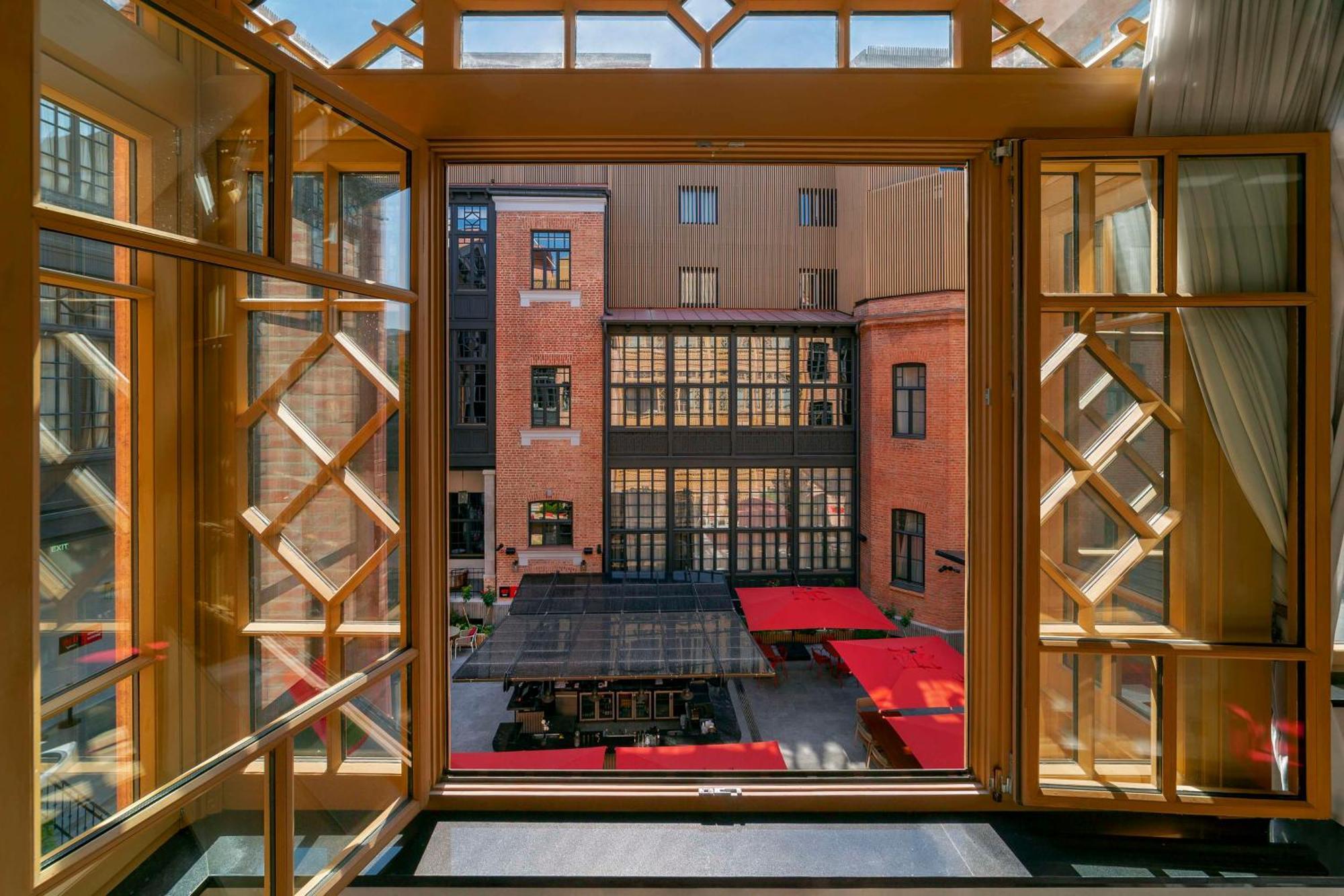 Radisson Red Tbilisi Hotel Kültér fotó