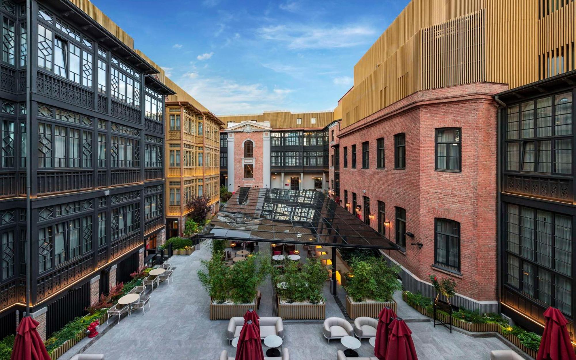 Radisson Red Tbilisi Hotel Kültér fotó