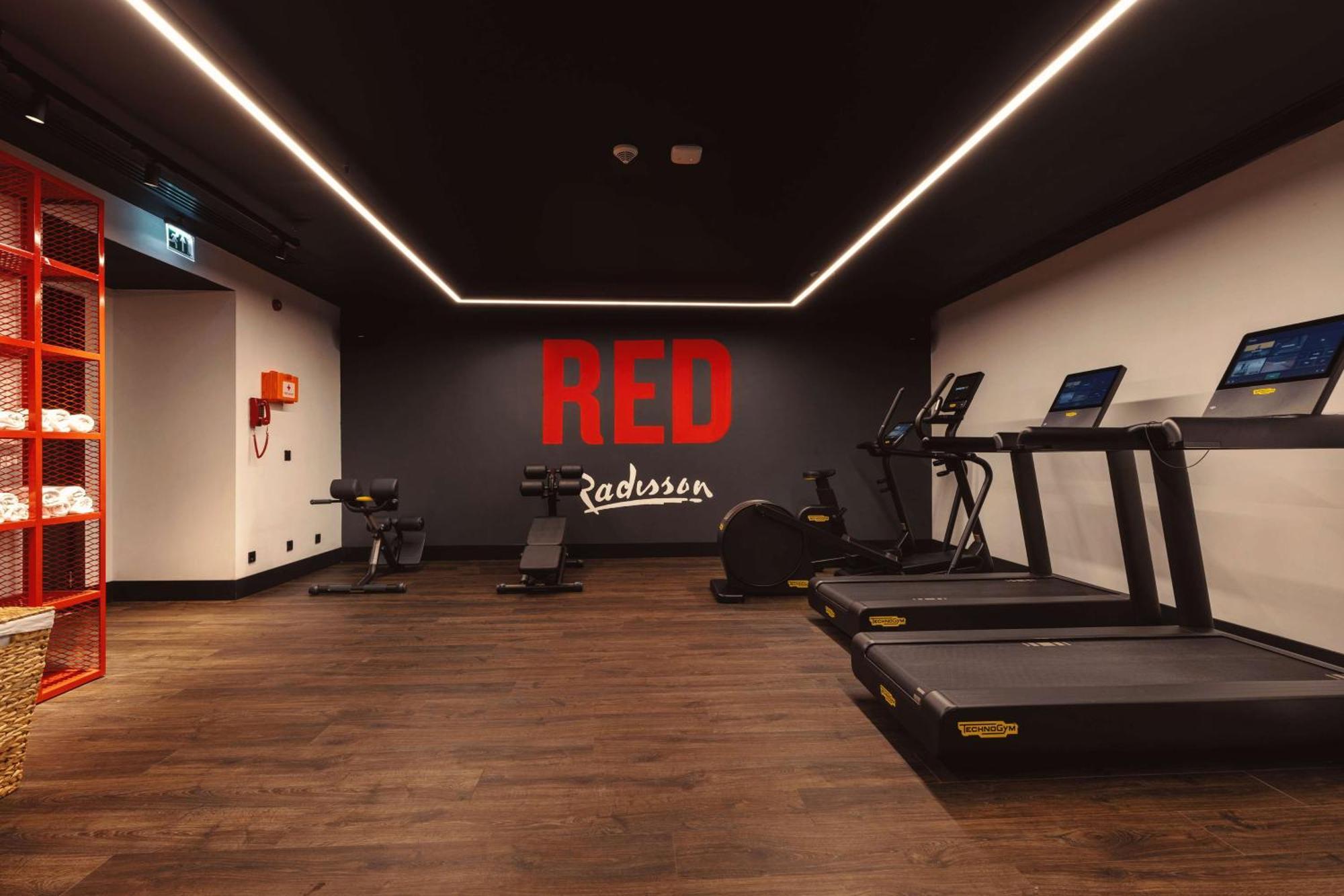 Radisson Red Tbilisi Hotel Kültér fotó