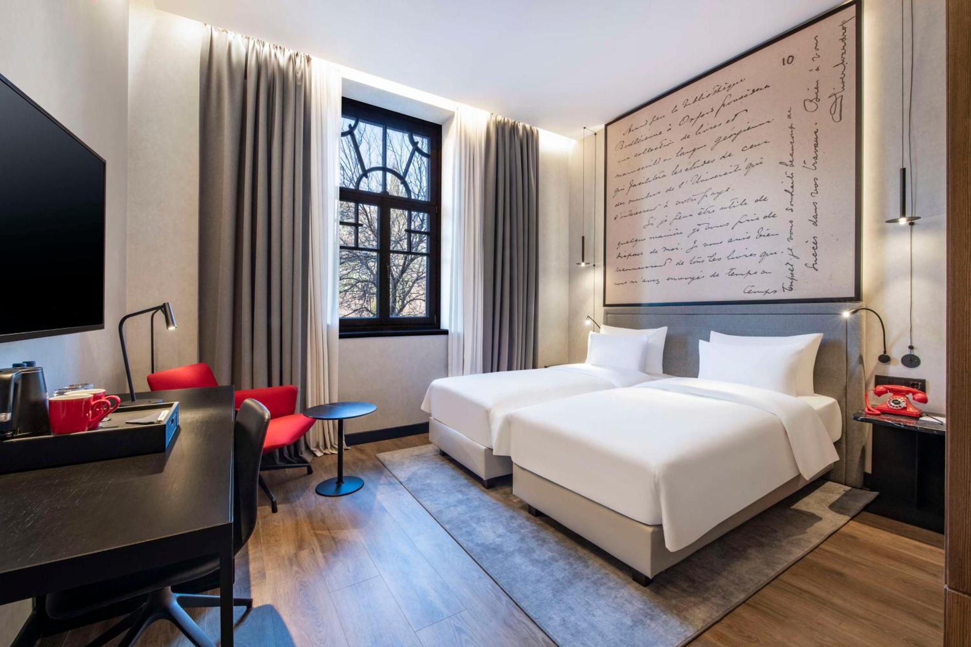 Radisson Red Tbilisi Hotel Kültér fotó